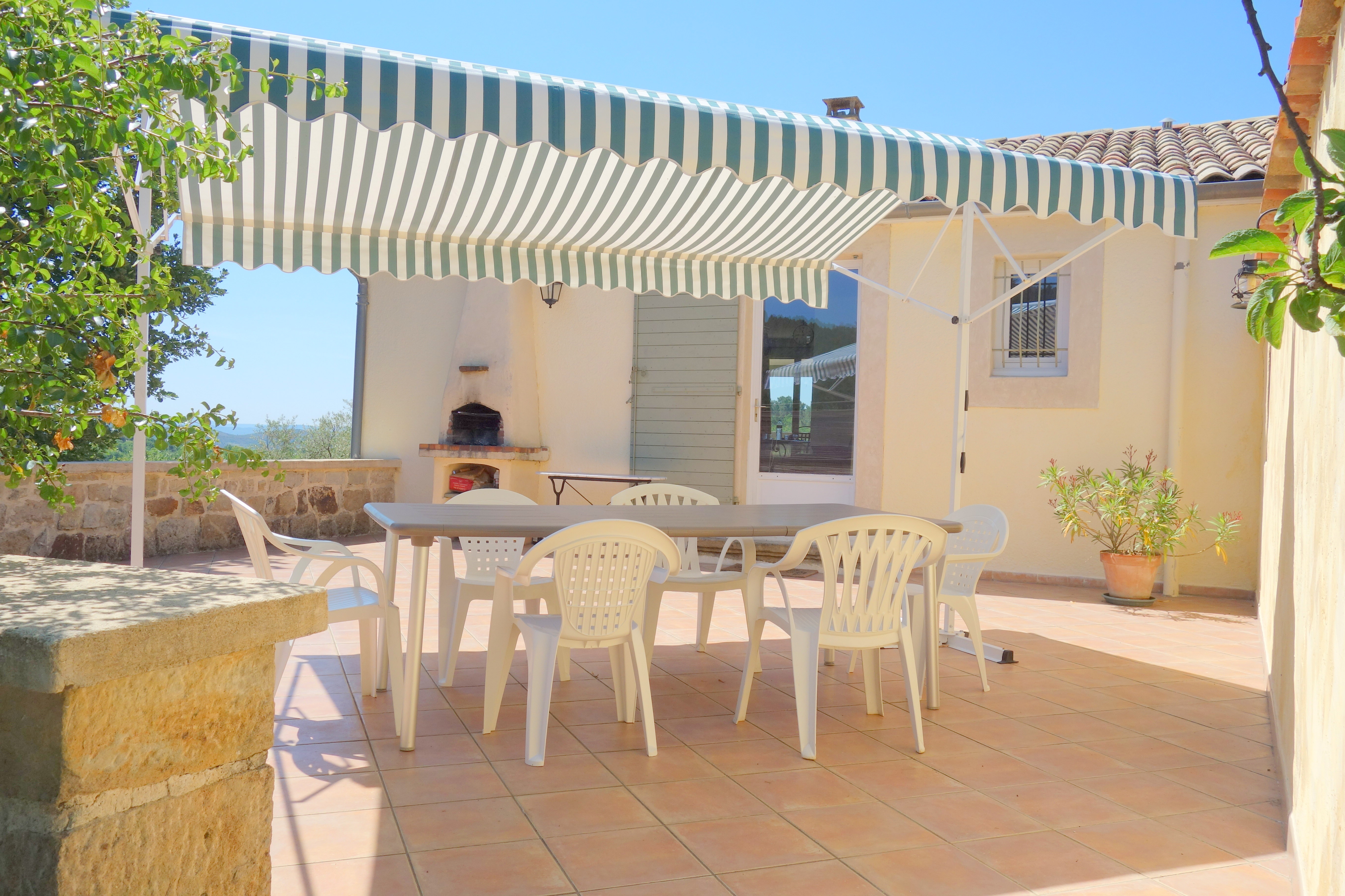 Große Terrasse – Ferienhaus Ardèche